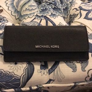 Micheal Kors thin black saffiano leather wallet